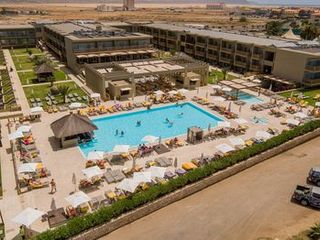 Oasis Salinas Sea
