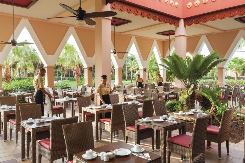 Hotel Riu Funana 02